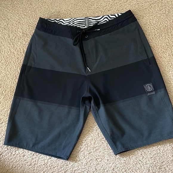 Volcom Stoneys Men’s Swim Trunks. - Picture 14 of 14